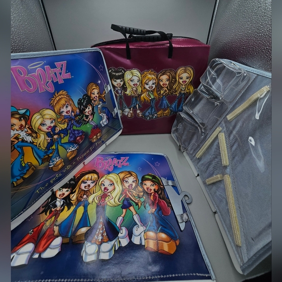Bratz Other - Y2k Bratz Doll Carrying Closet Case Multi Divider 2002 Original No Fringe Read